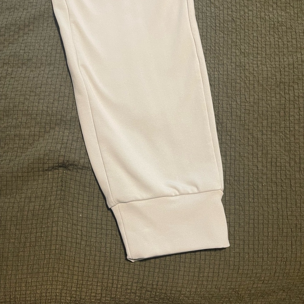 Baleaf women’s light grey joggers - Picture 3 of 7
